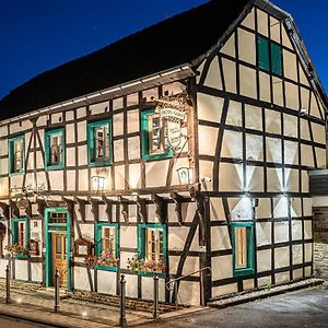Land-Hotel Zum Schwan, Garni WEILERSWIST-METTERNICH
